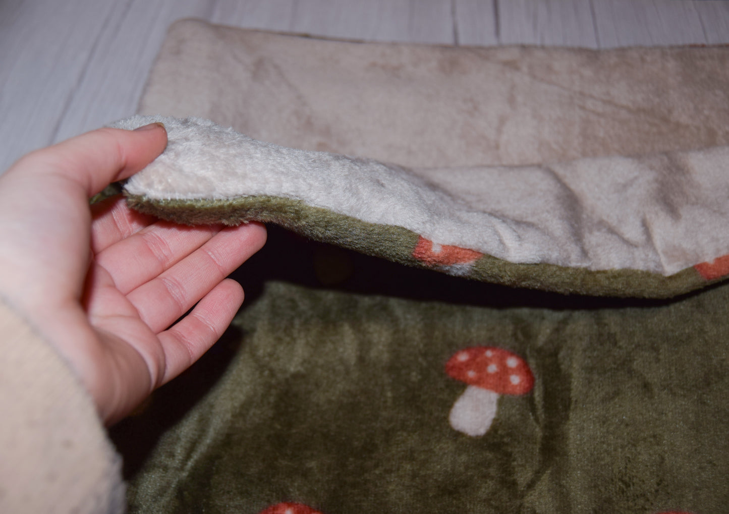 Small Super Soft Fleece Blanket | Toadstools