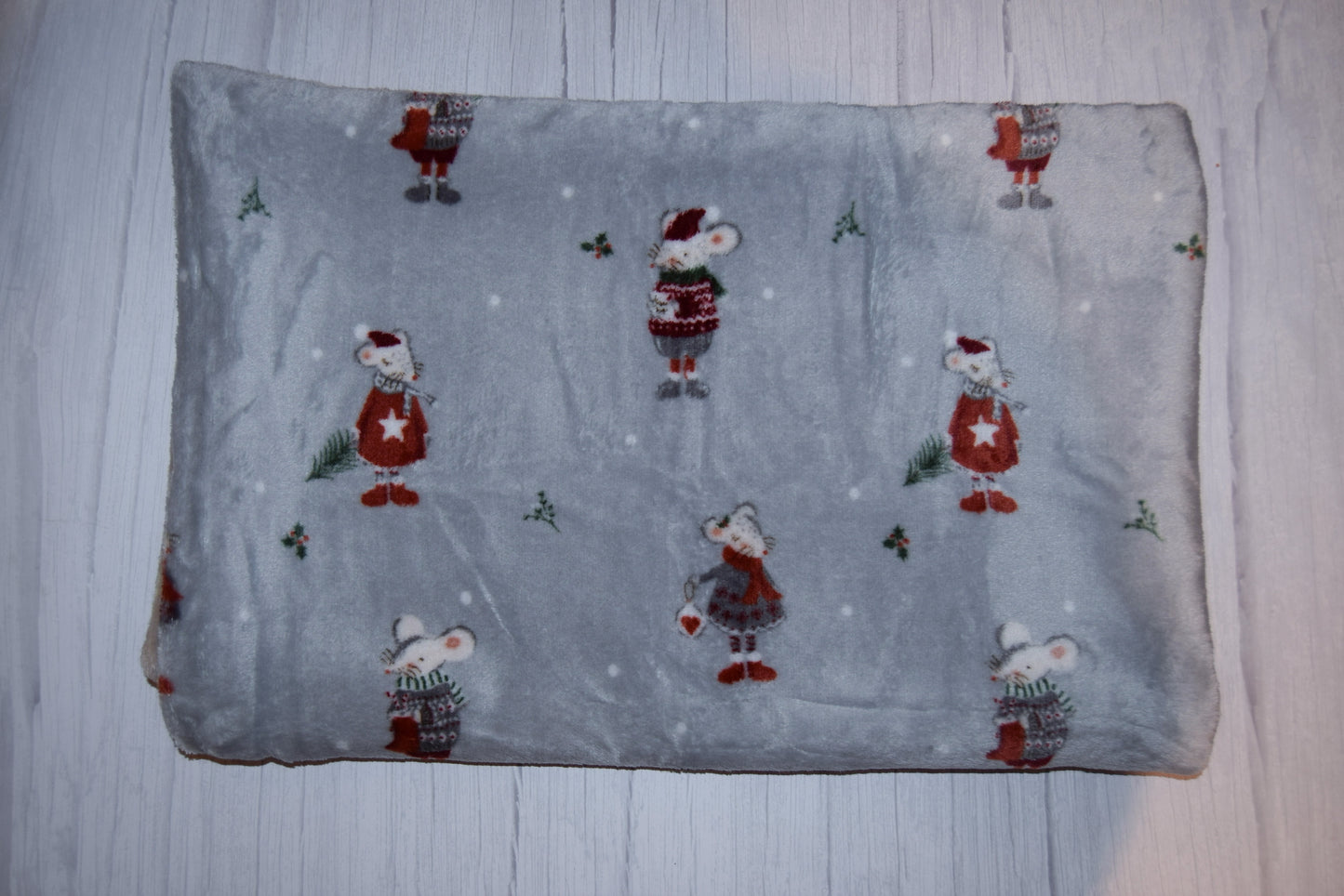 Small Super Soft Fleece Blanket | Festive Mice