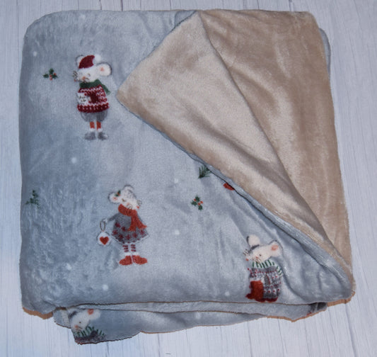 Large Super Soft Fleece Blanket | Festive Mice